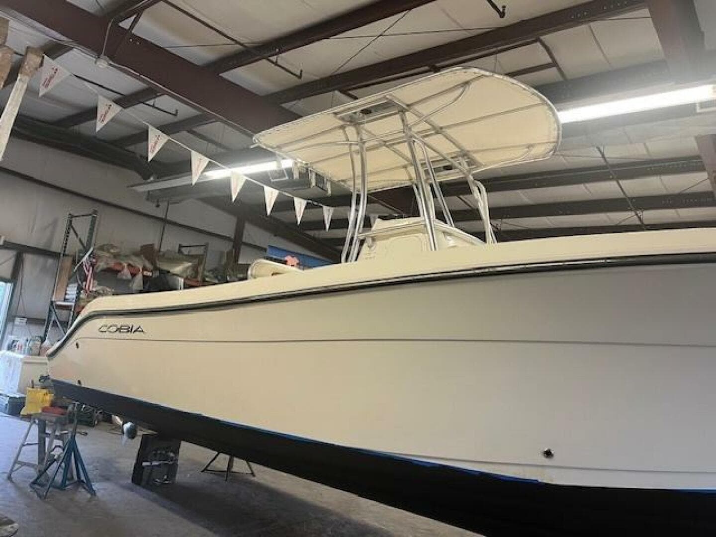 2022 Cobia 237 — photo 3