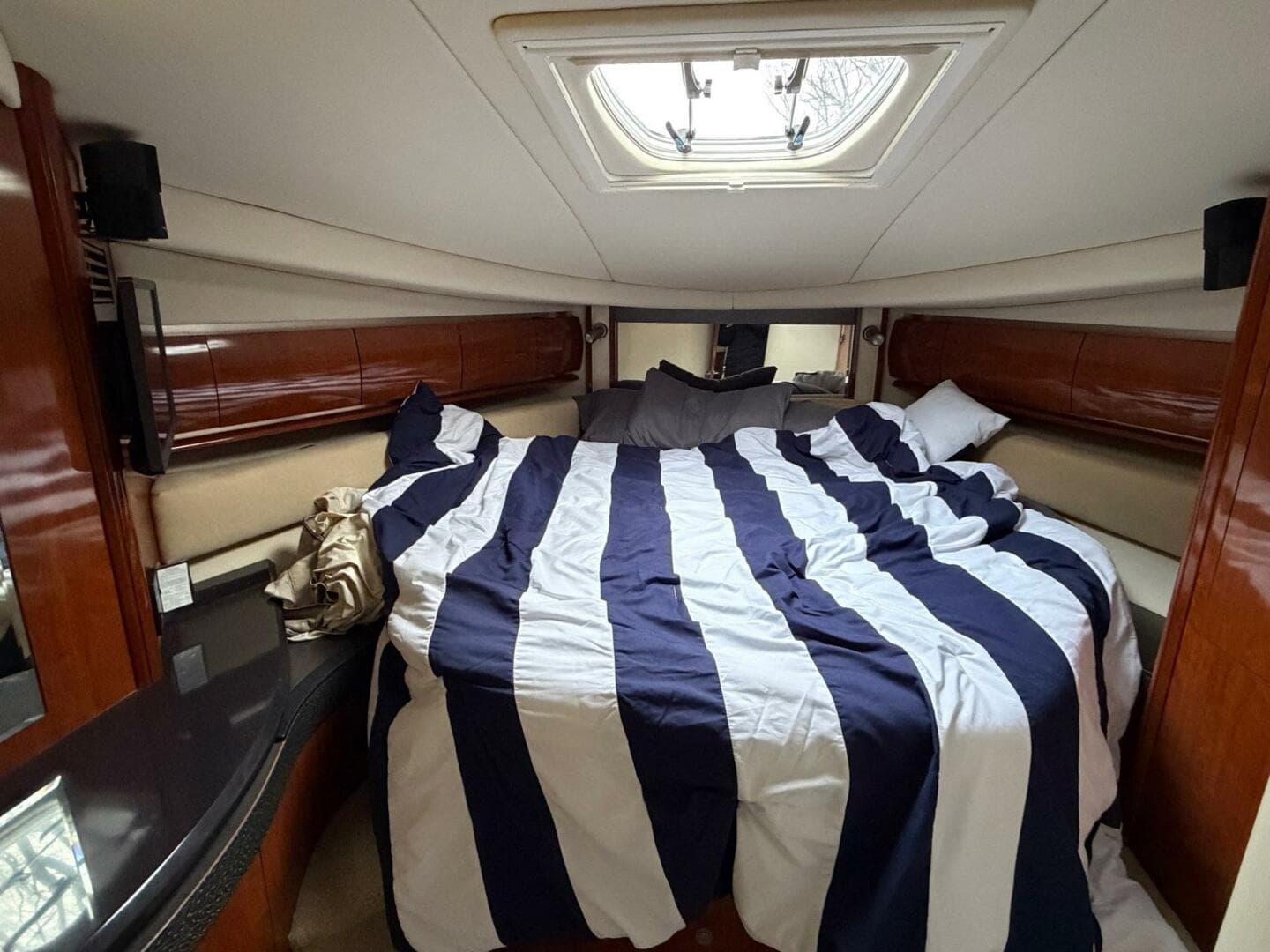 2004 Sea Ray 500 Sundancer — photo 35