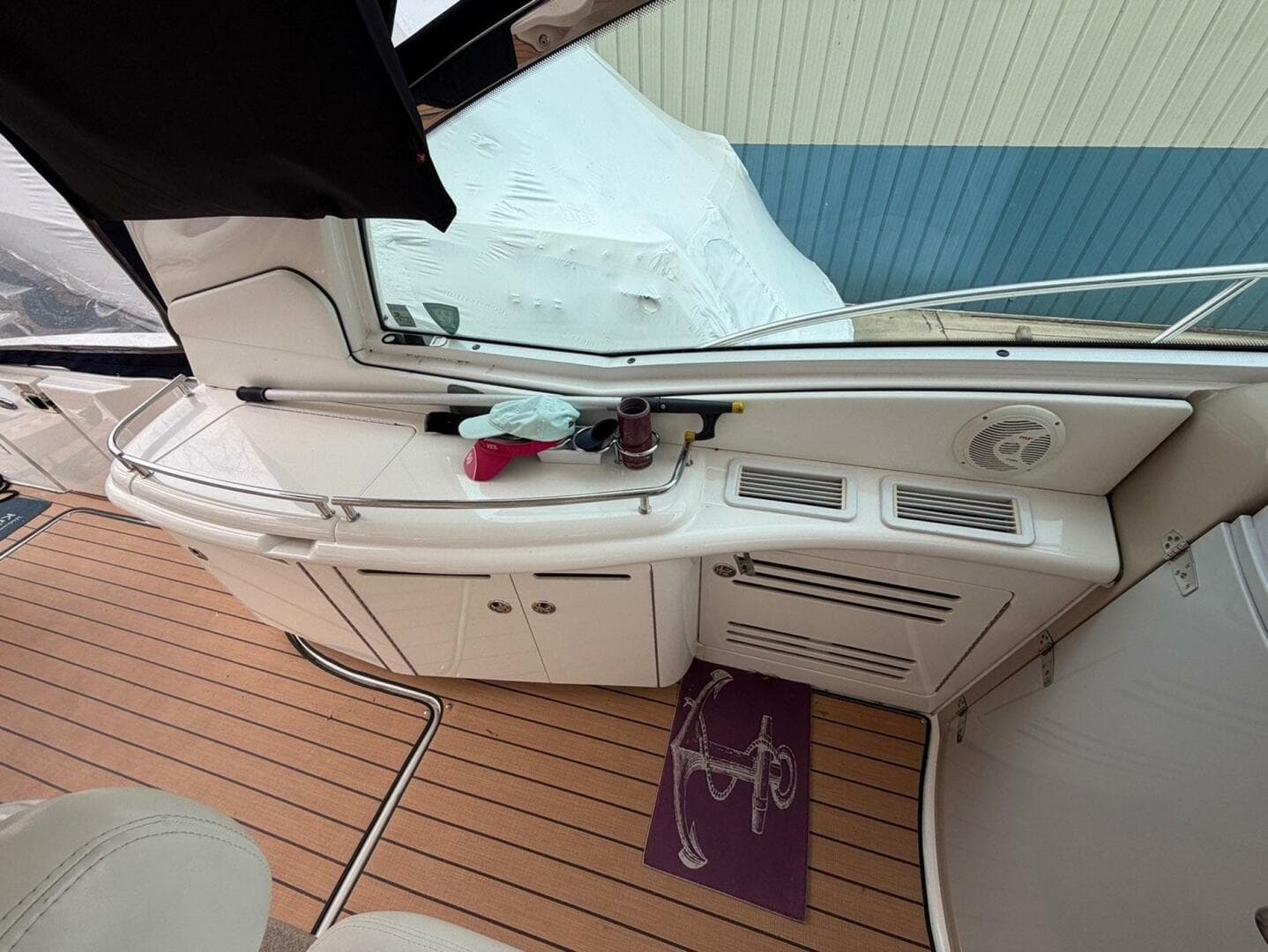 2004 Sea Ray 500 Sundancer — photo 15