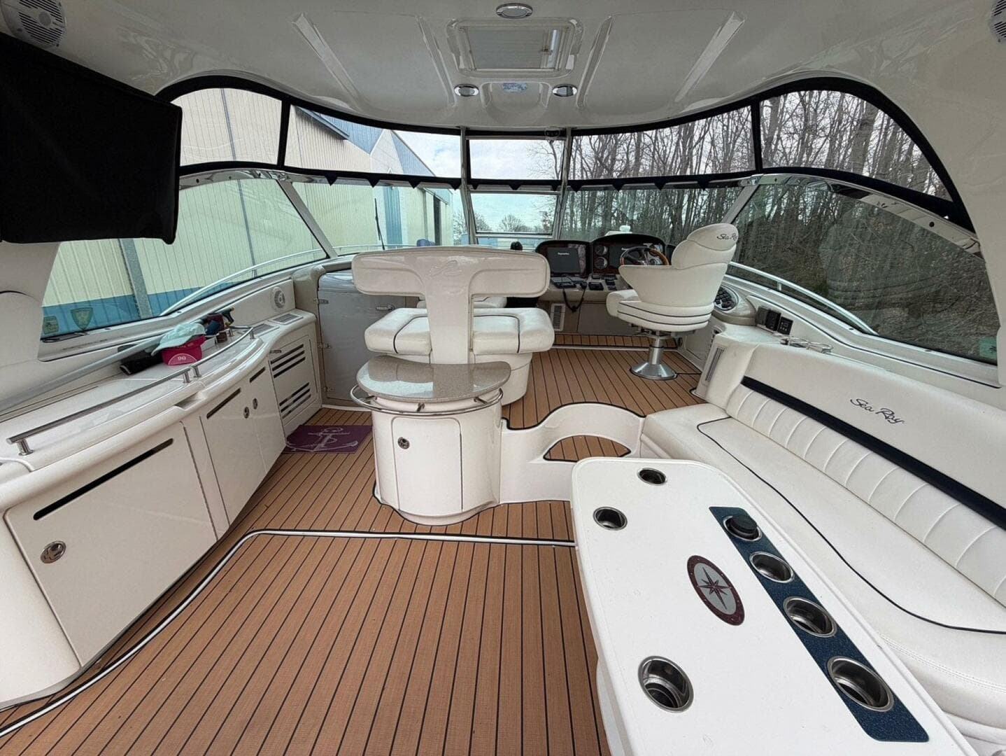 2004 Sea Ray 500 Sundancer — photo 11