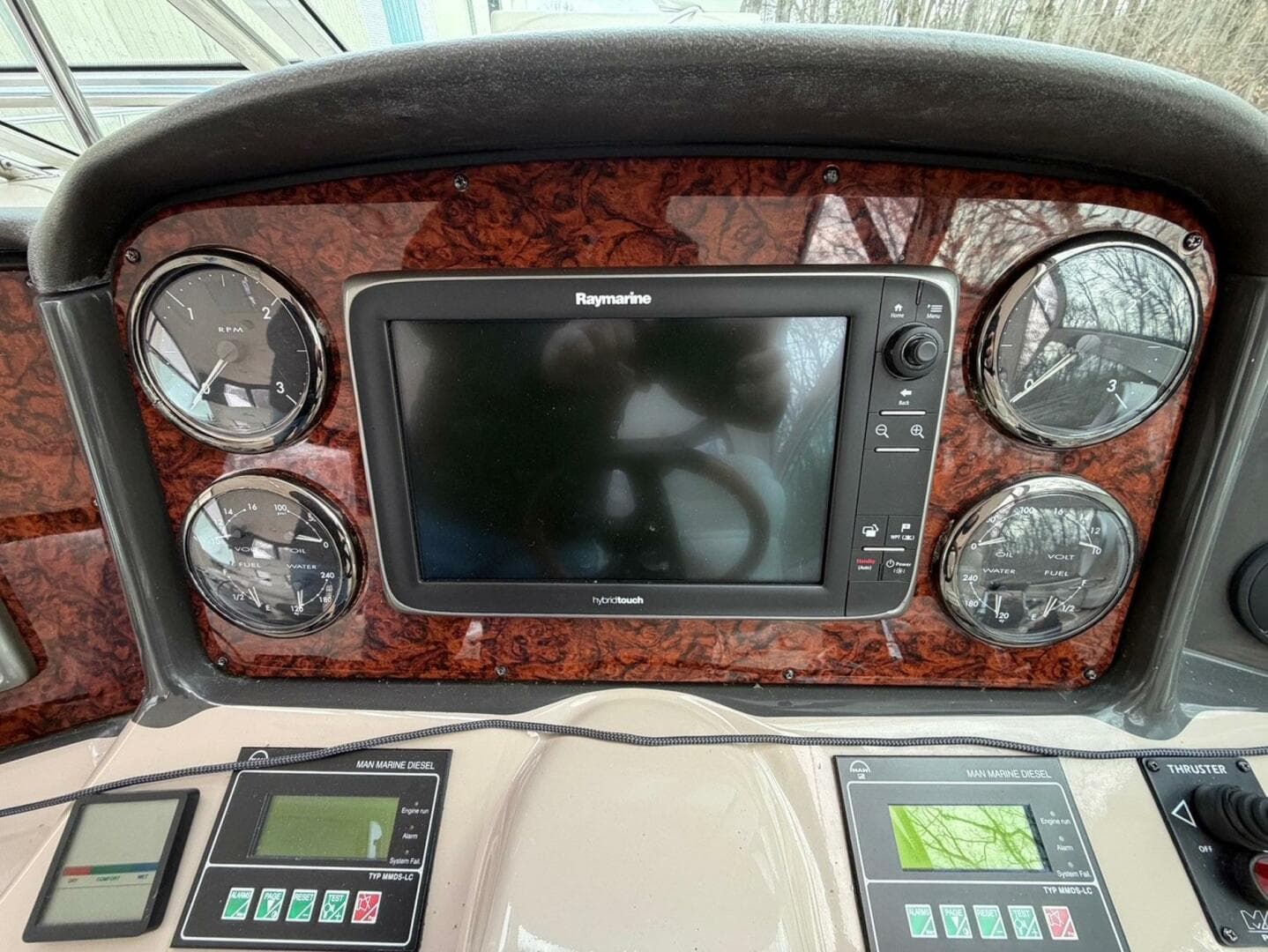 2004 Sea Ray 500 Sundancer — photo 22