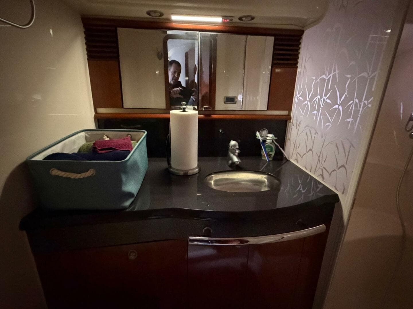 2004 Sea Ray 500 Sundancer — photo 37