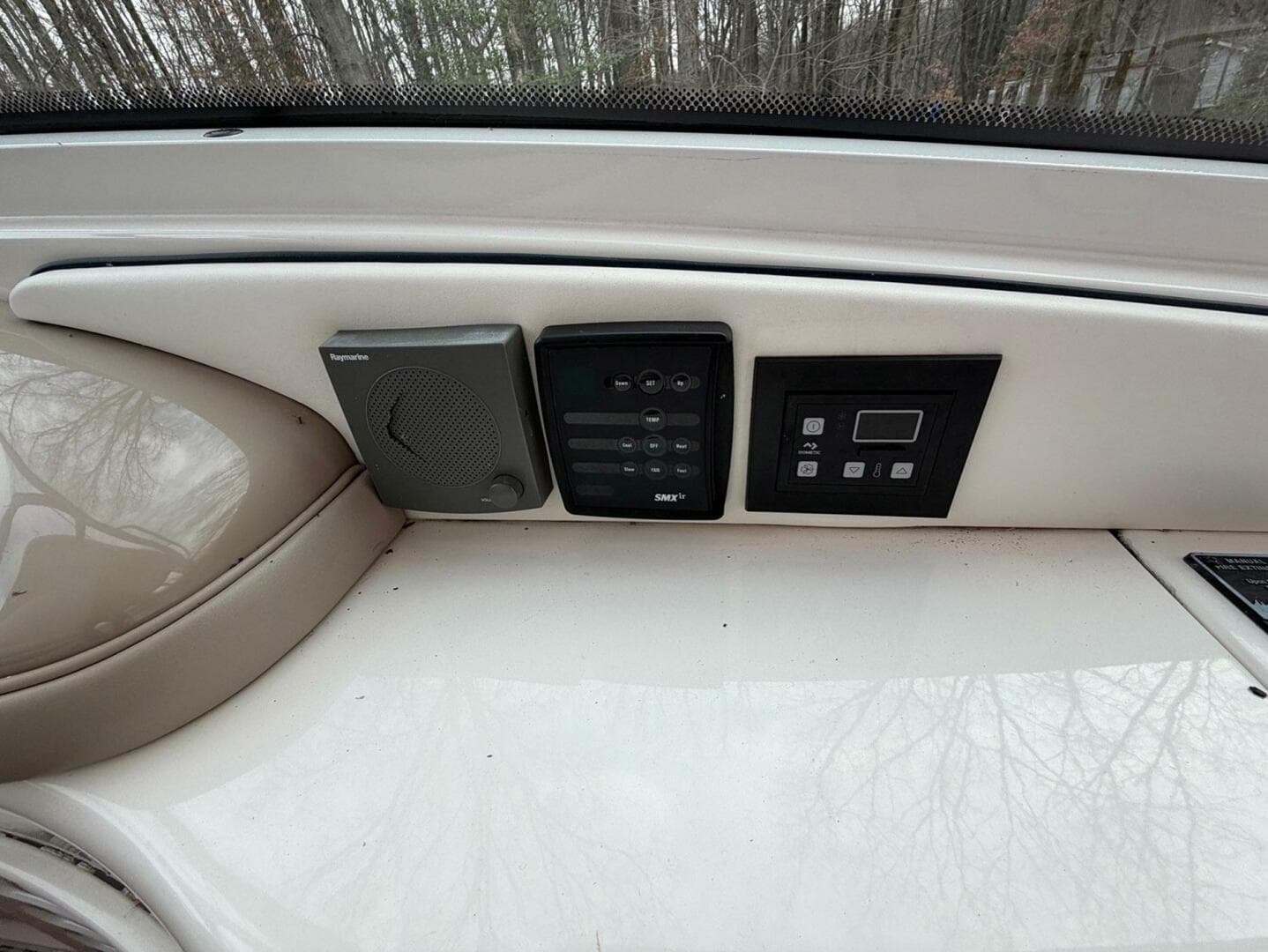 2004 Sea Ray 500 Sundancer — photo 21