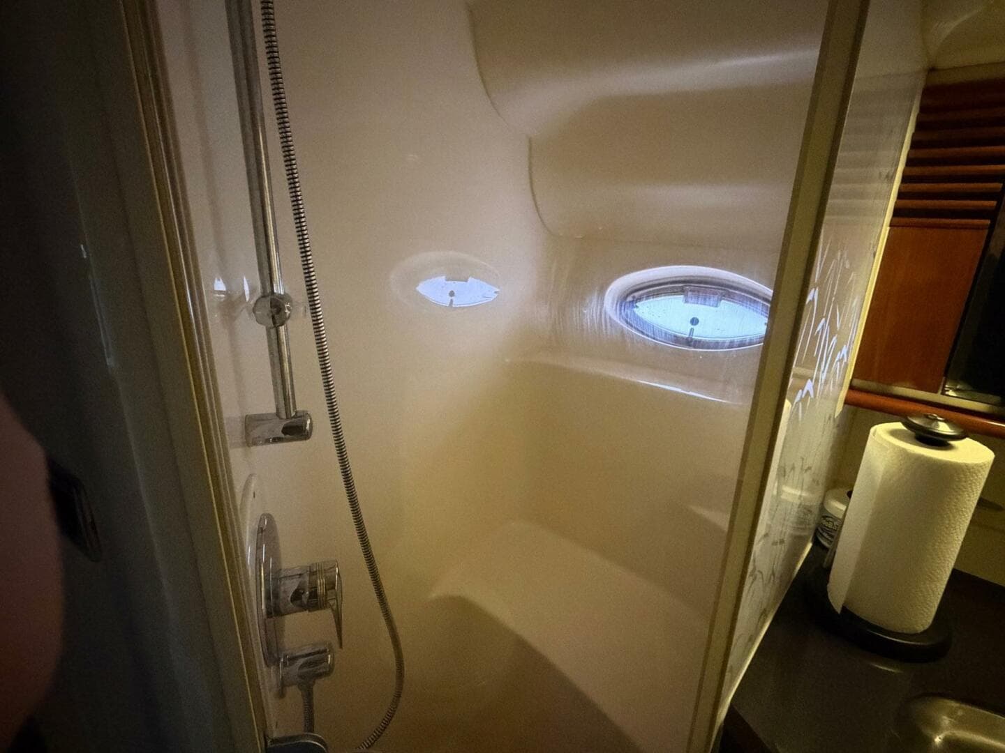 2004 Sea Ray 500 Sundancer — photo 34