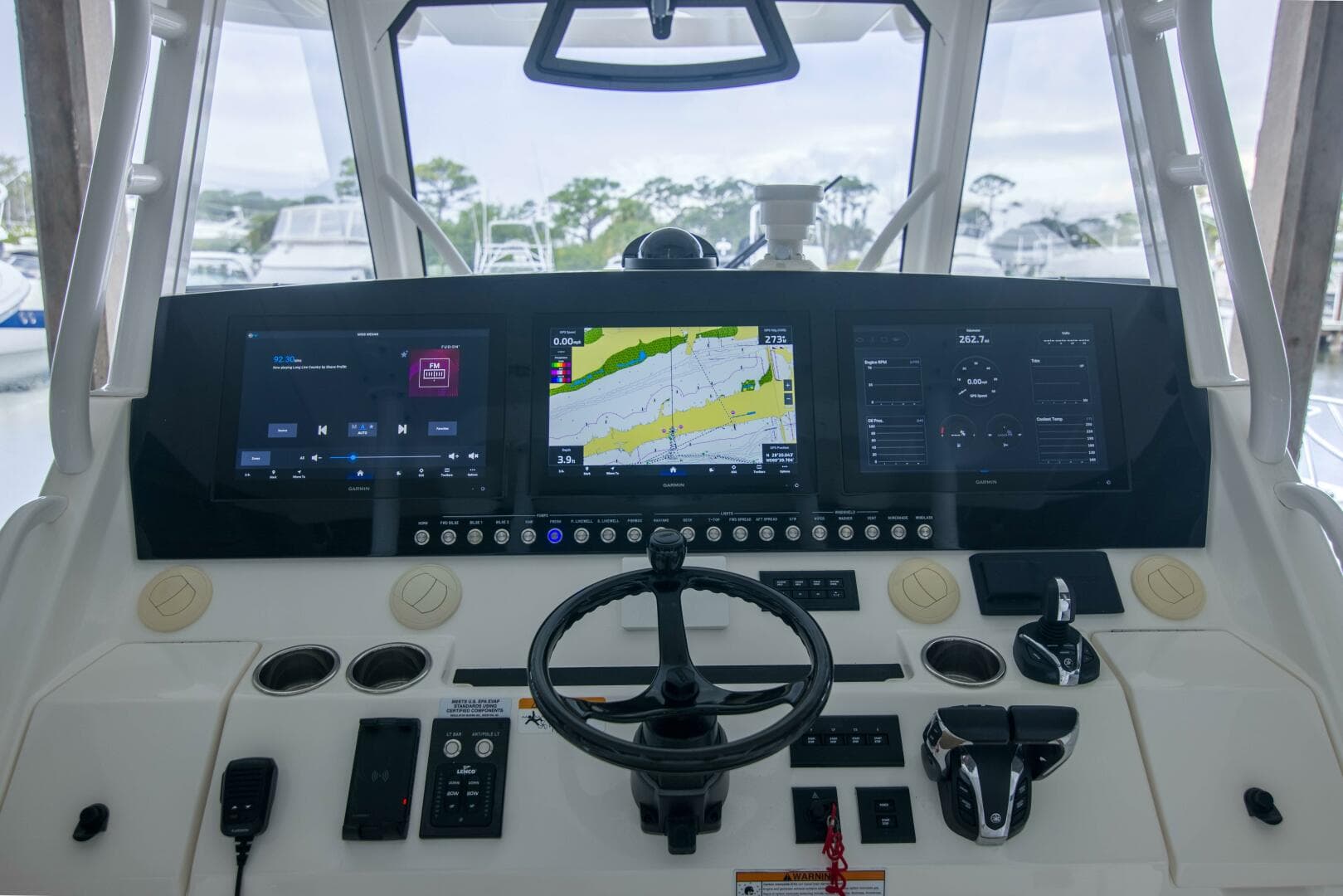 2021 Regulator 41 Center Console — photo 5