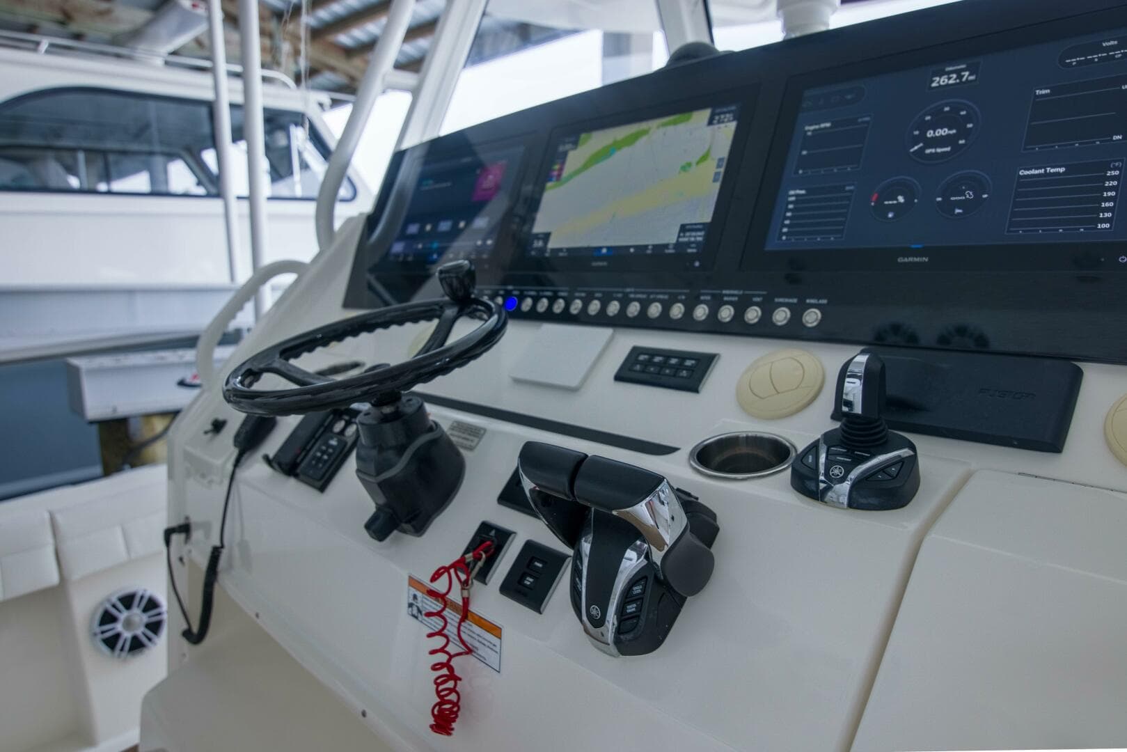 2021 Regulator 41 Center Console — photo 6