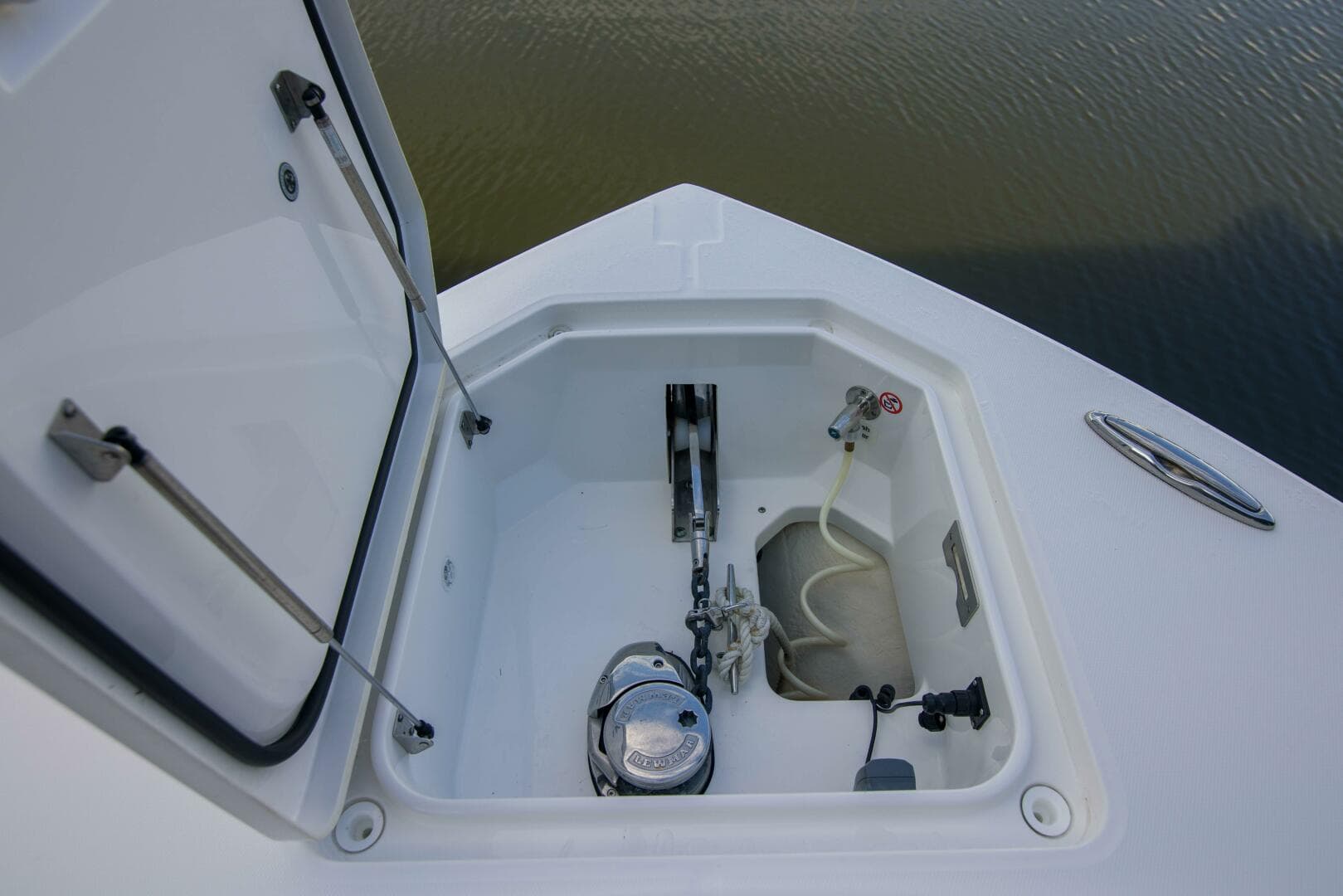 2021 Regulator 41 Center Console — photo 28