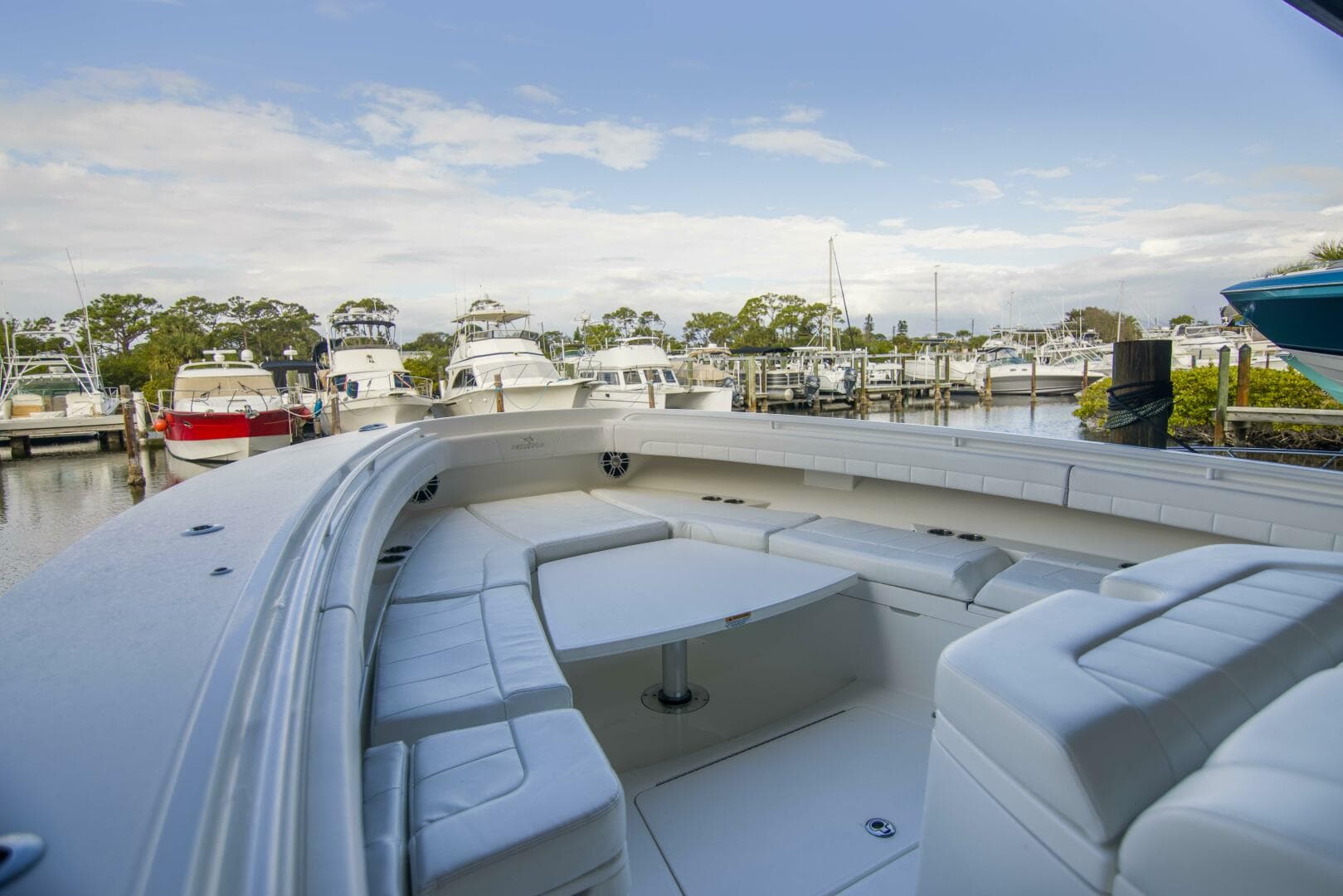 2021 Regulator 41 Center Console — photo 22