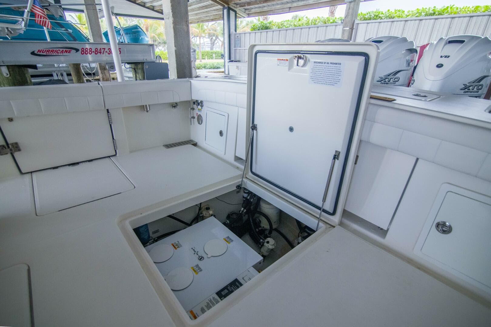 2021 Regulator 41 Center Console — photo 13