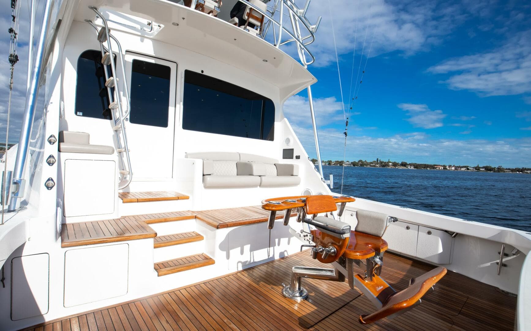 2007 Viking 68 Convertible — photo 25