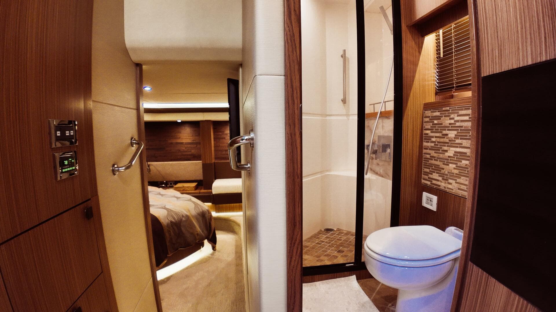 2016 Sea Ray L590 Fly — photo 15