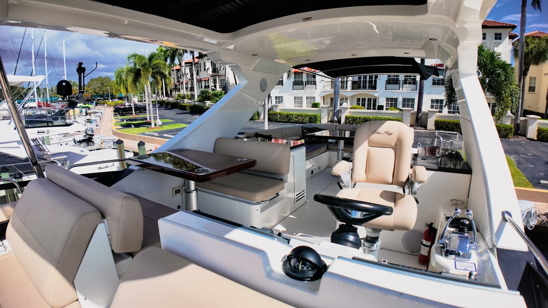 2016 Sea Ray L590 Fly — photo 4