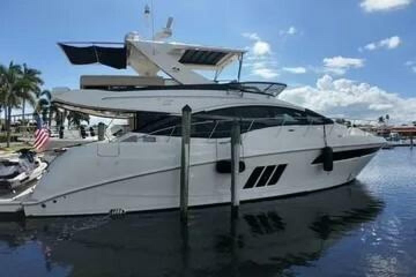 2016 Sea Ray L590 Fly — photo 2