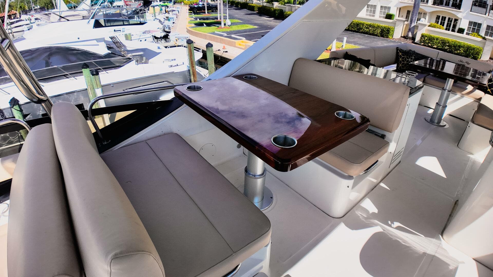 2016 Sea Ray L590 Fly — photo 24