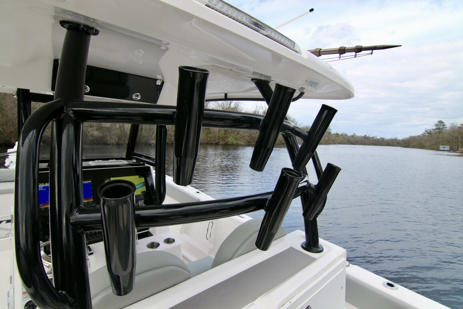 2024 Twin Vee — photo 18