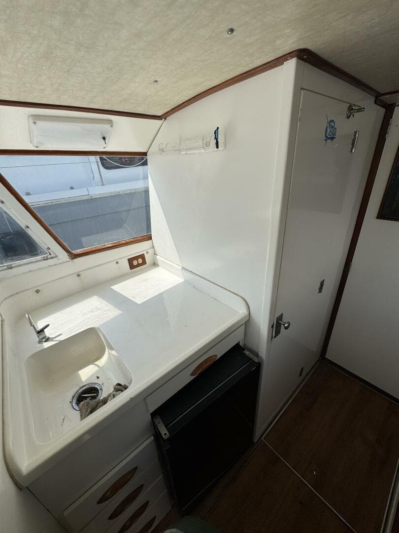 1963 Bertram 31 Sportsman — photo 6