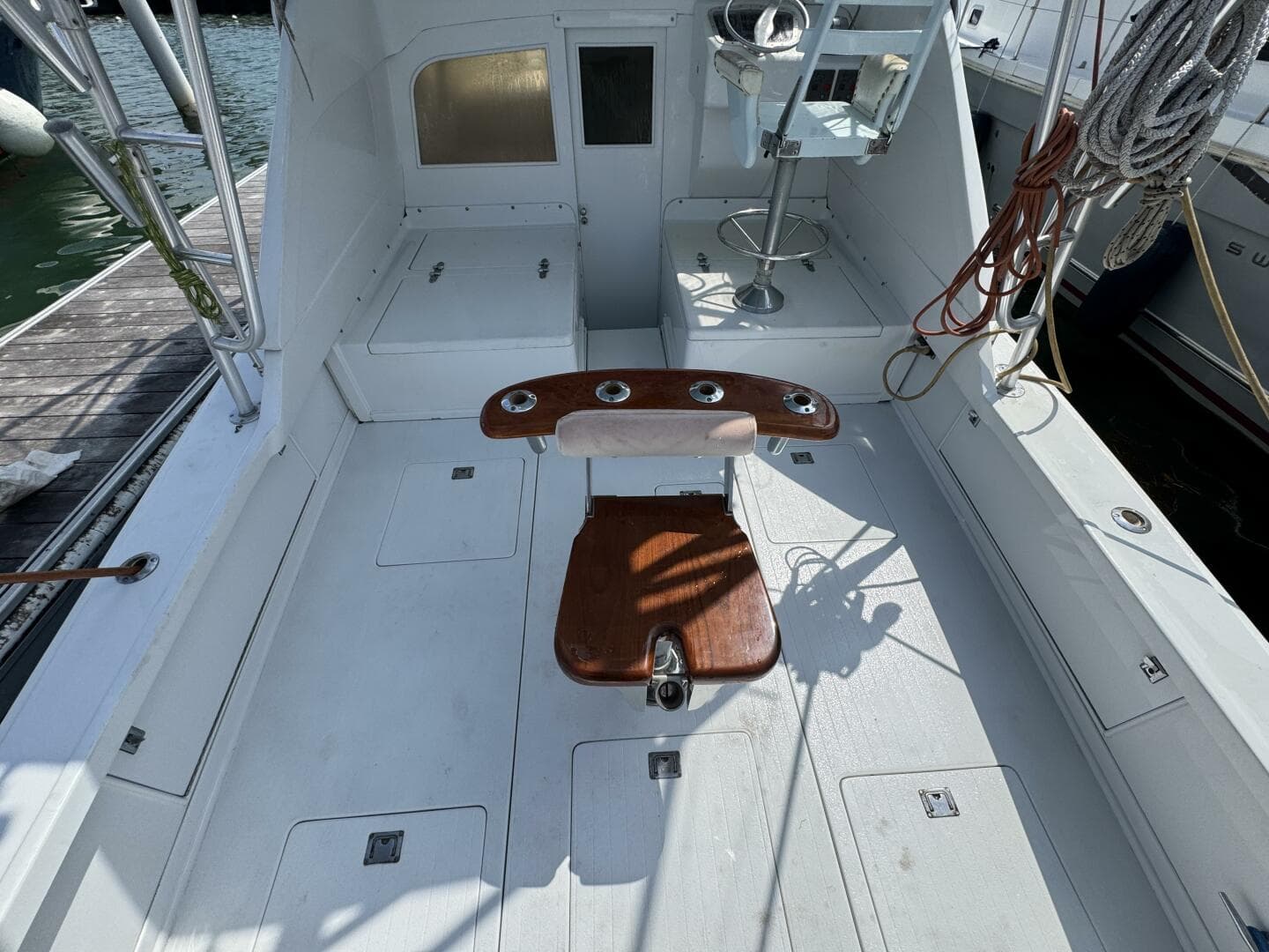 1963 Bertram 31 Sportsman — photo 19