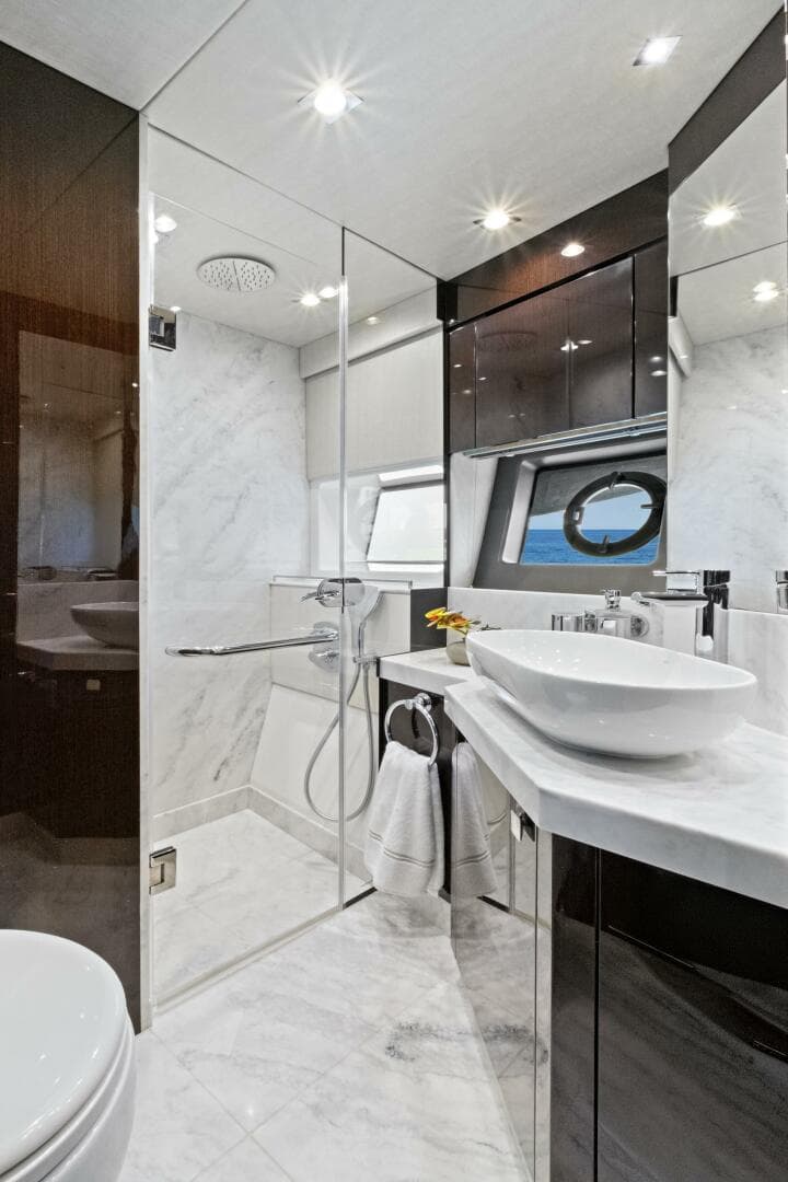 2019 Sunseeker Manhattan 66 — photo 42