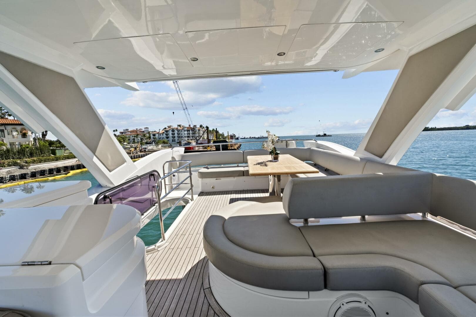 2019 Sunseeker Manhattan 66 — photo 17