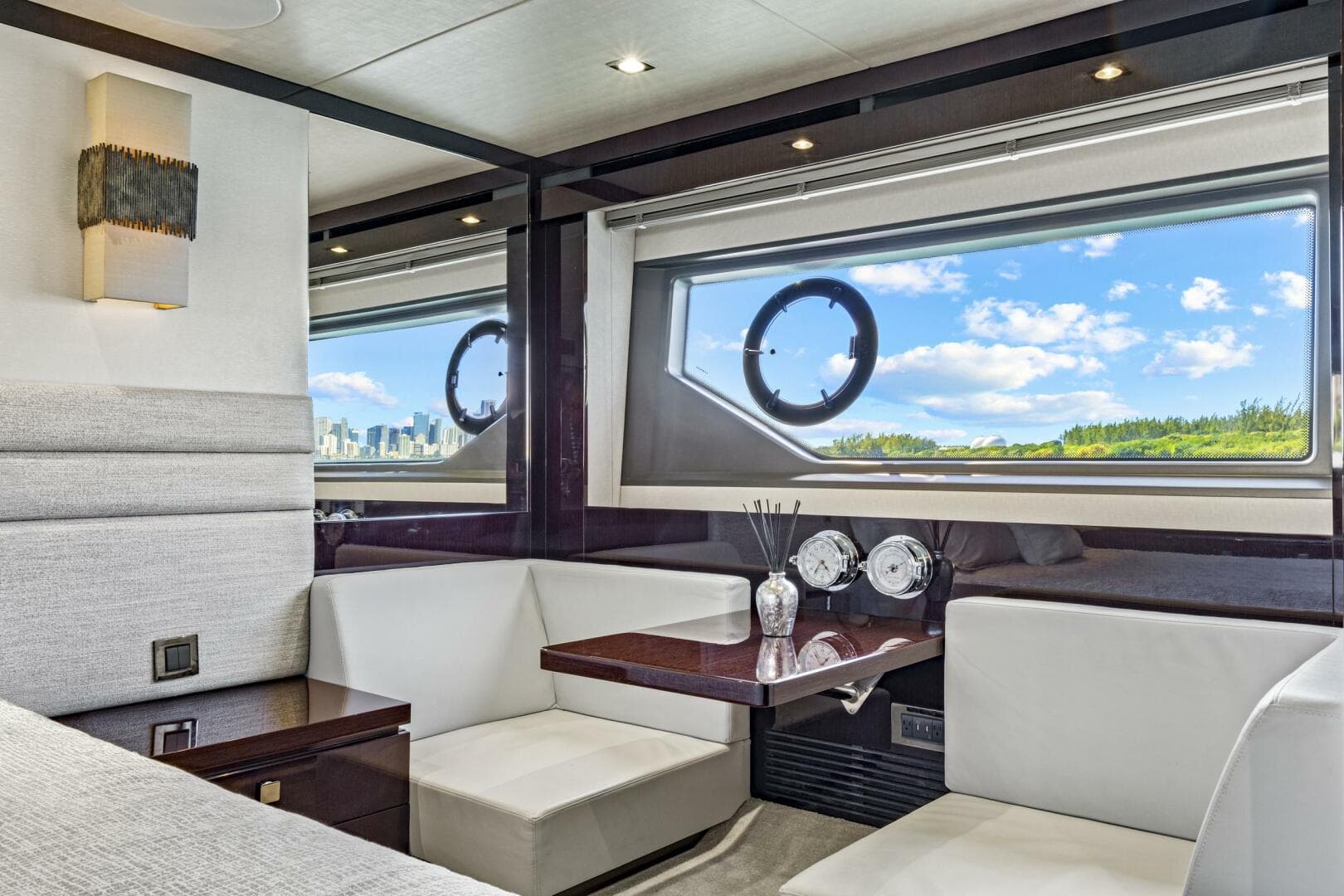 2019 Sunseeker Manhattan 66 — photo 35