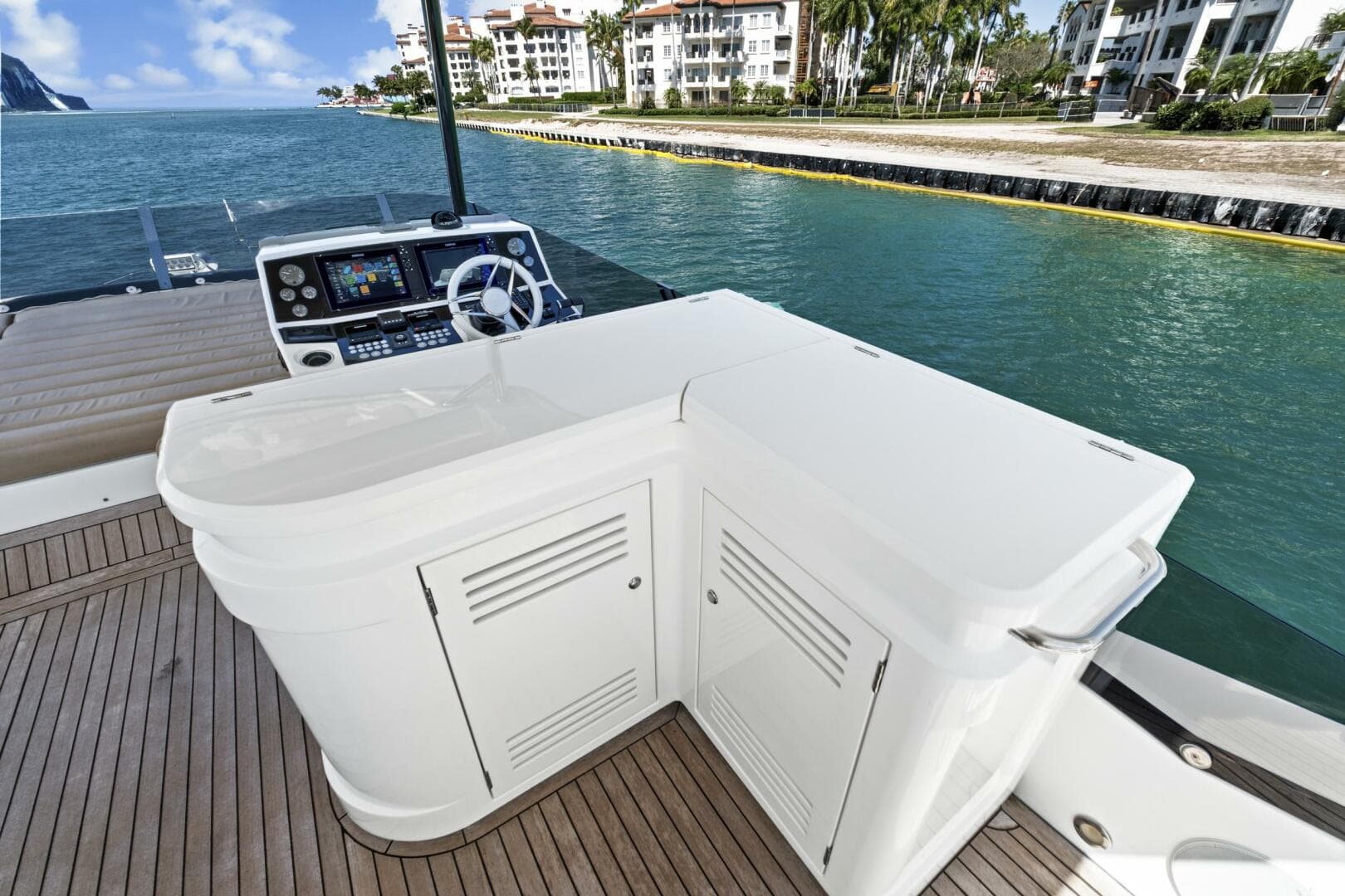 2019 Sunseeker Manhattan 66 — photo 19