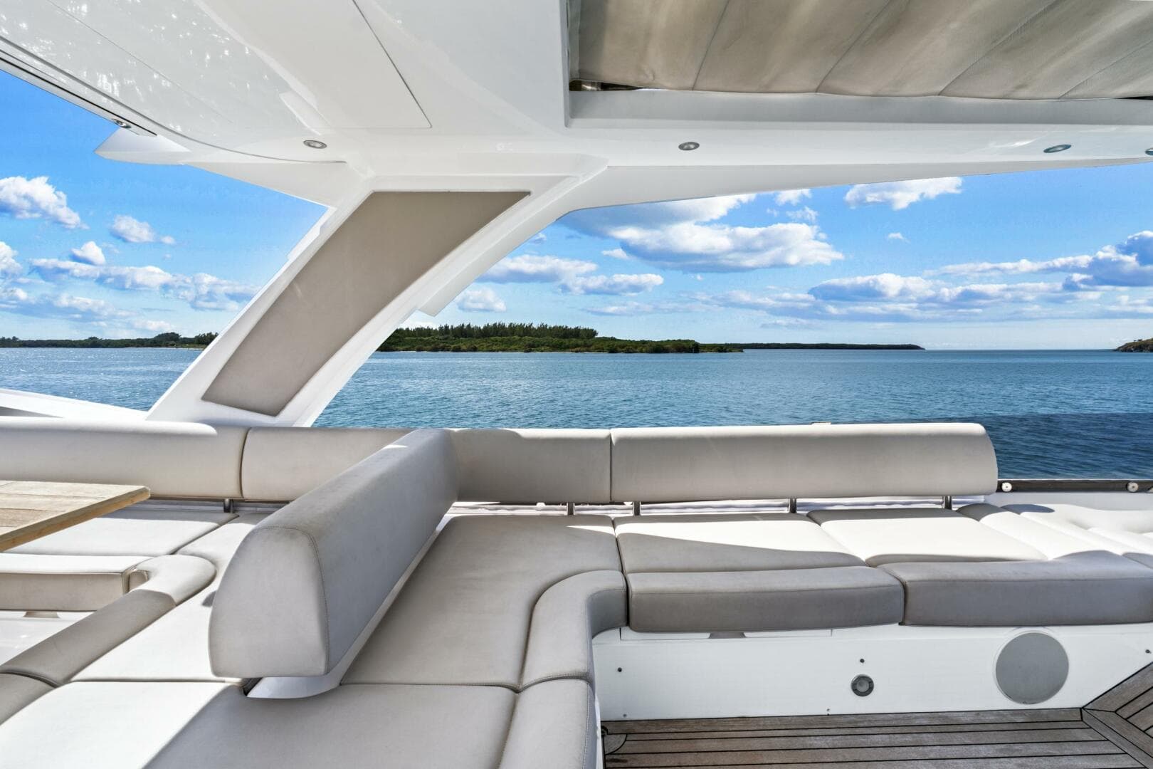 2019 Sunseeker Manhattan 66 — photo 16