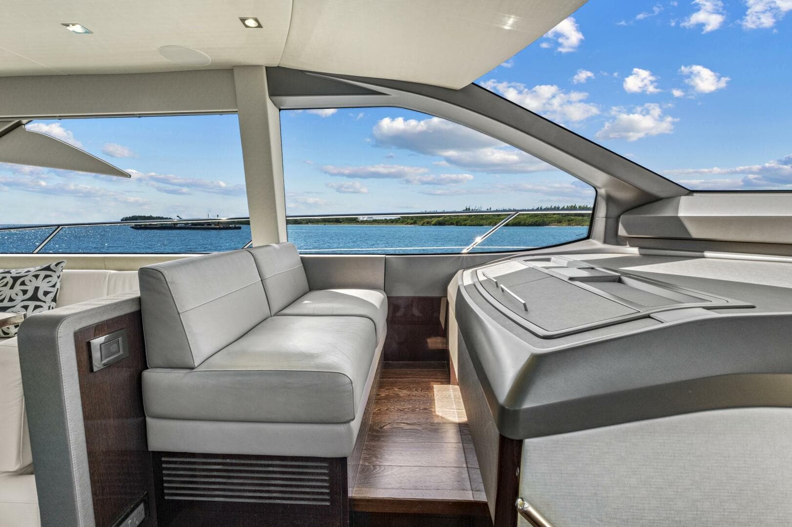 2019 Sunseeker Manhattan 66 — photo 30