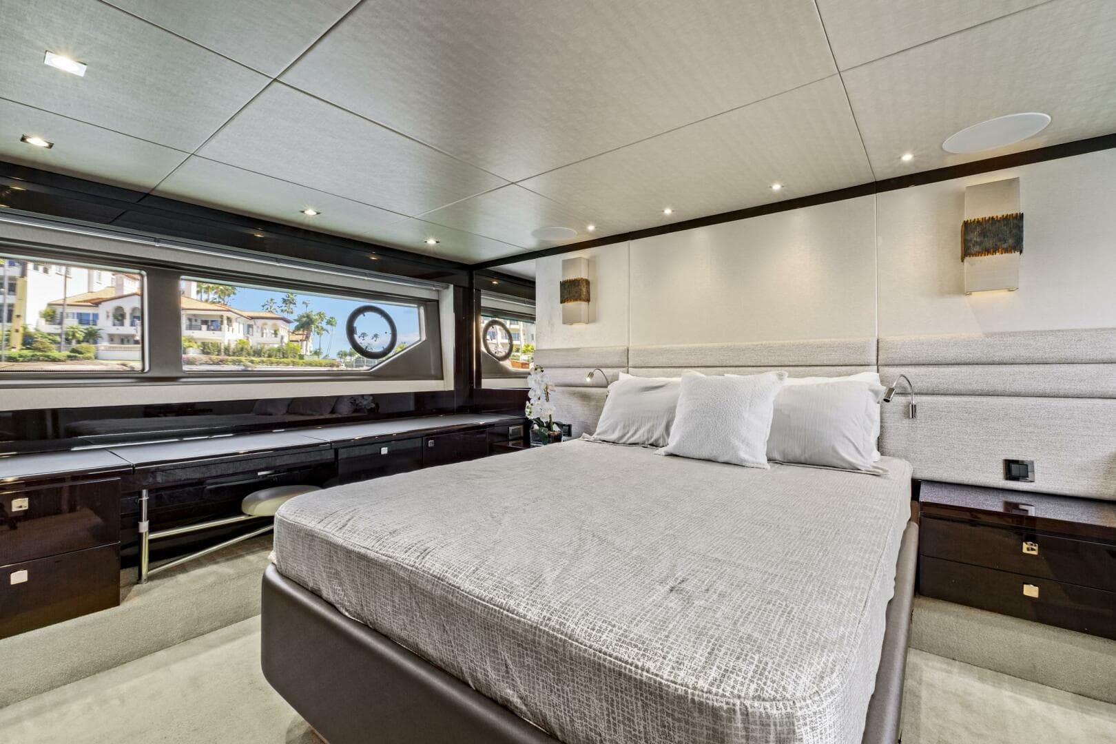 2019 Sunseeker Manhattan 66 — photo 33