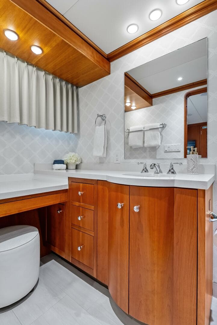 1998 Burger Raised Pilothouse — photo 30