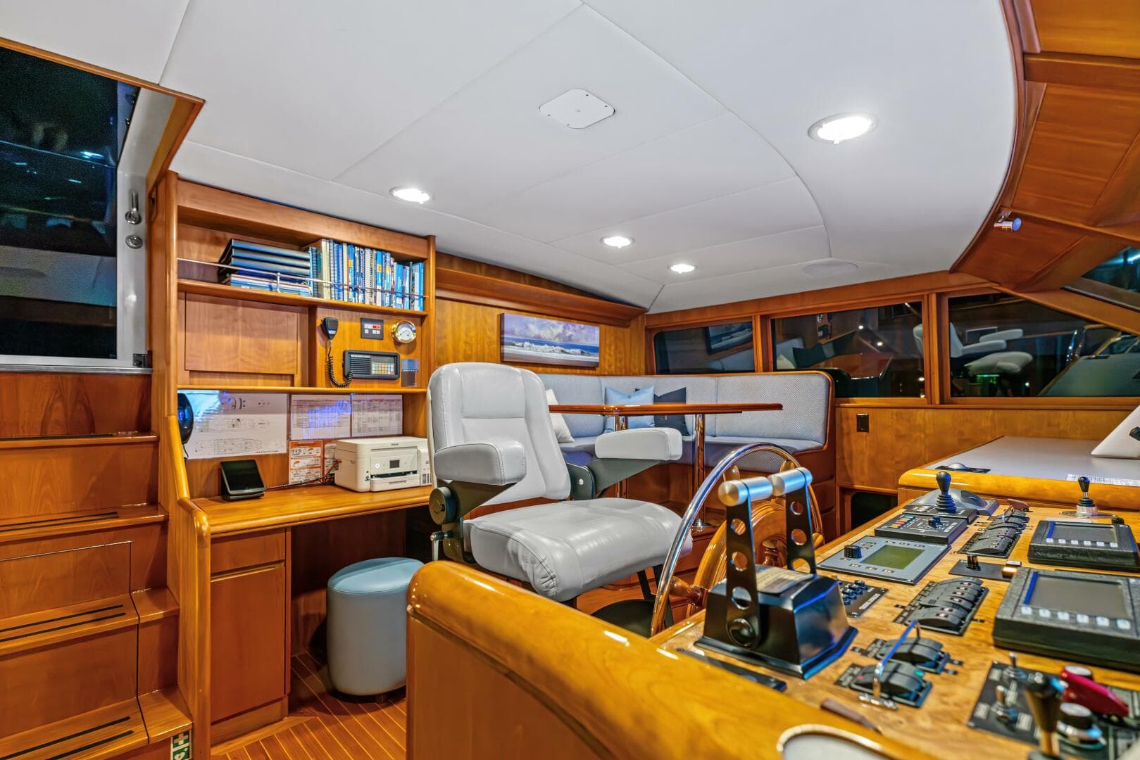 1998 Burger Raised Pilothouse — photo 18