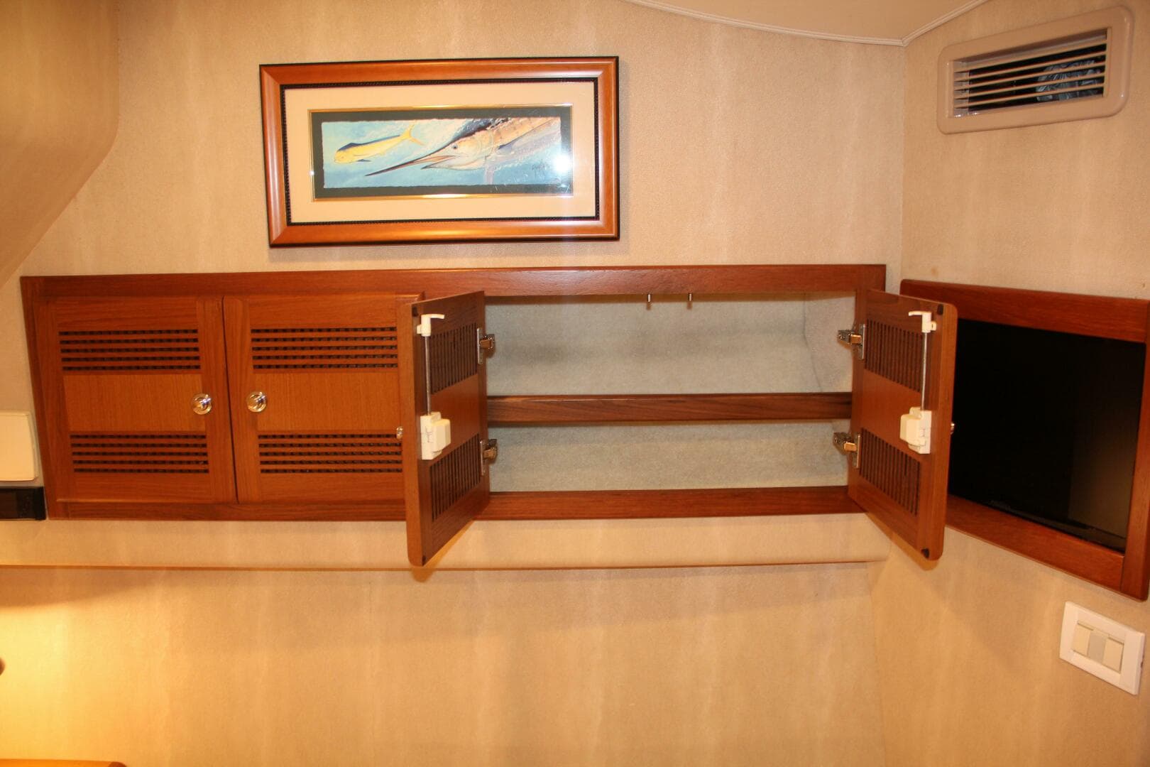 2004 Cabo 48 Flybridge — photo 32