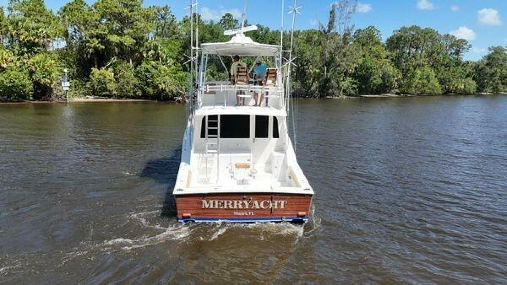 2004 Cabo 48 Flybridge — photo 2