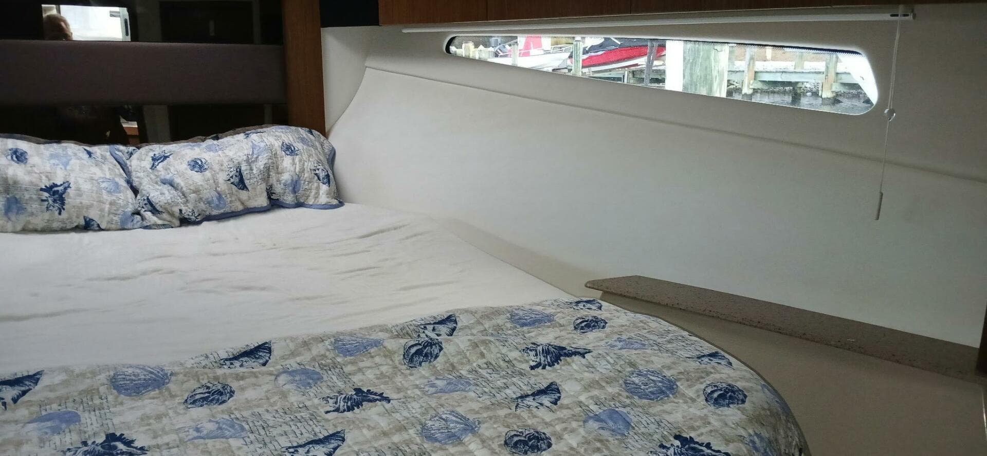 2014 Cruisers Yachts — photo 22