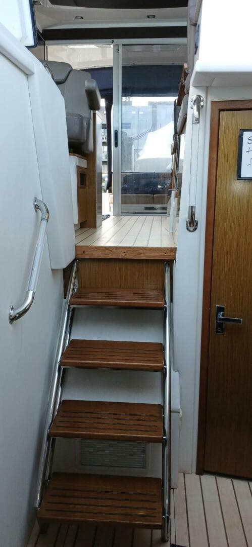 2014 Cruisers Yachts — photo 10