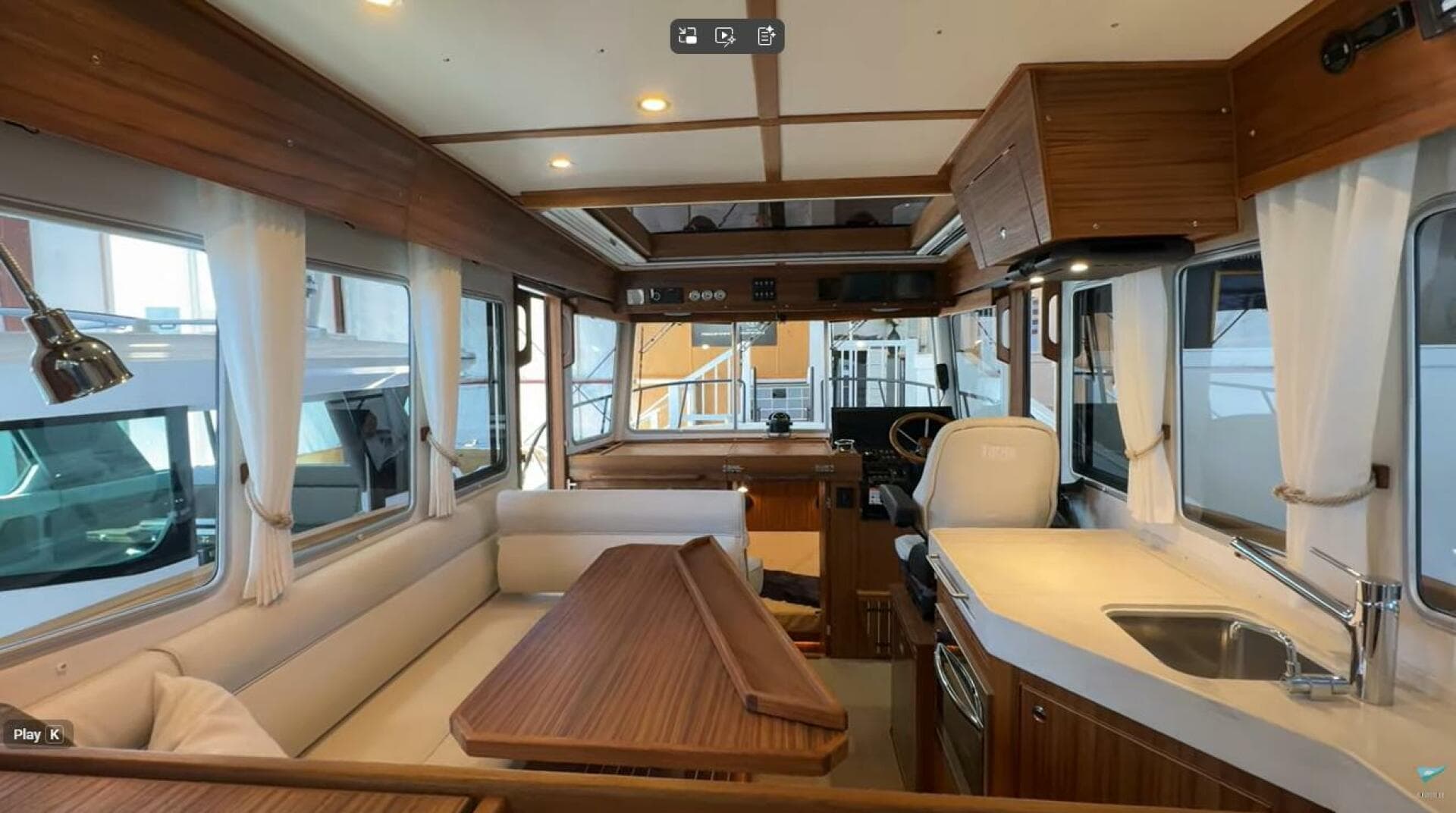 2025 Targa 37 Flybridge — photo 30