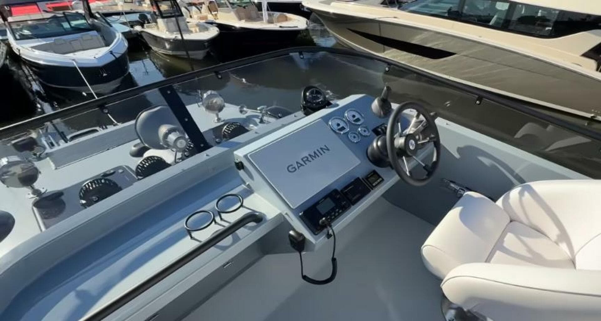 2025 Targa 37 Flybridge — photo 16