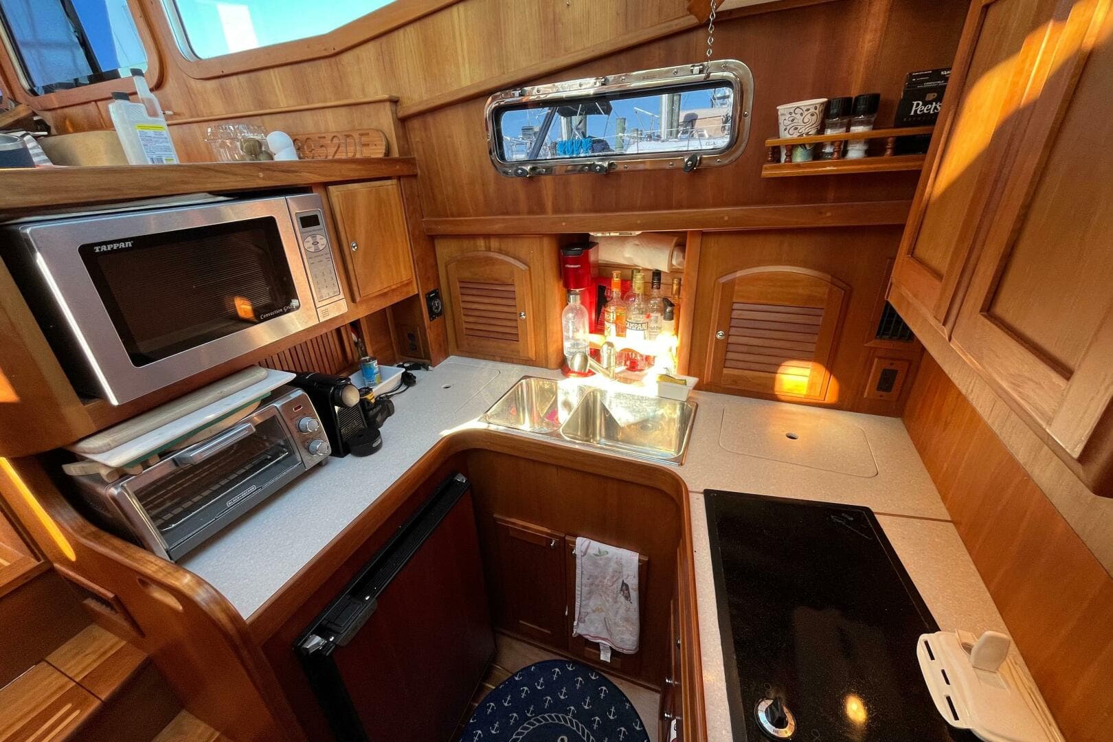 2006 Sabreline 36 Flybridge — photo 29