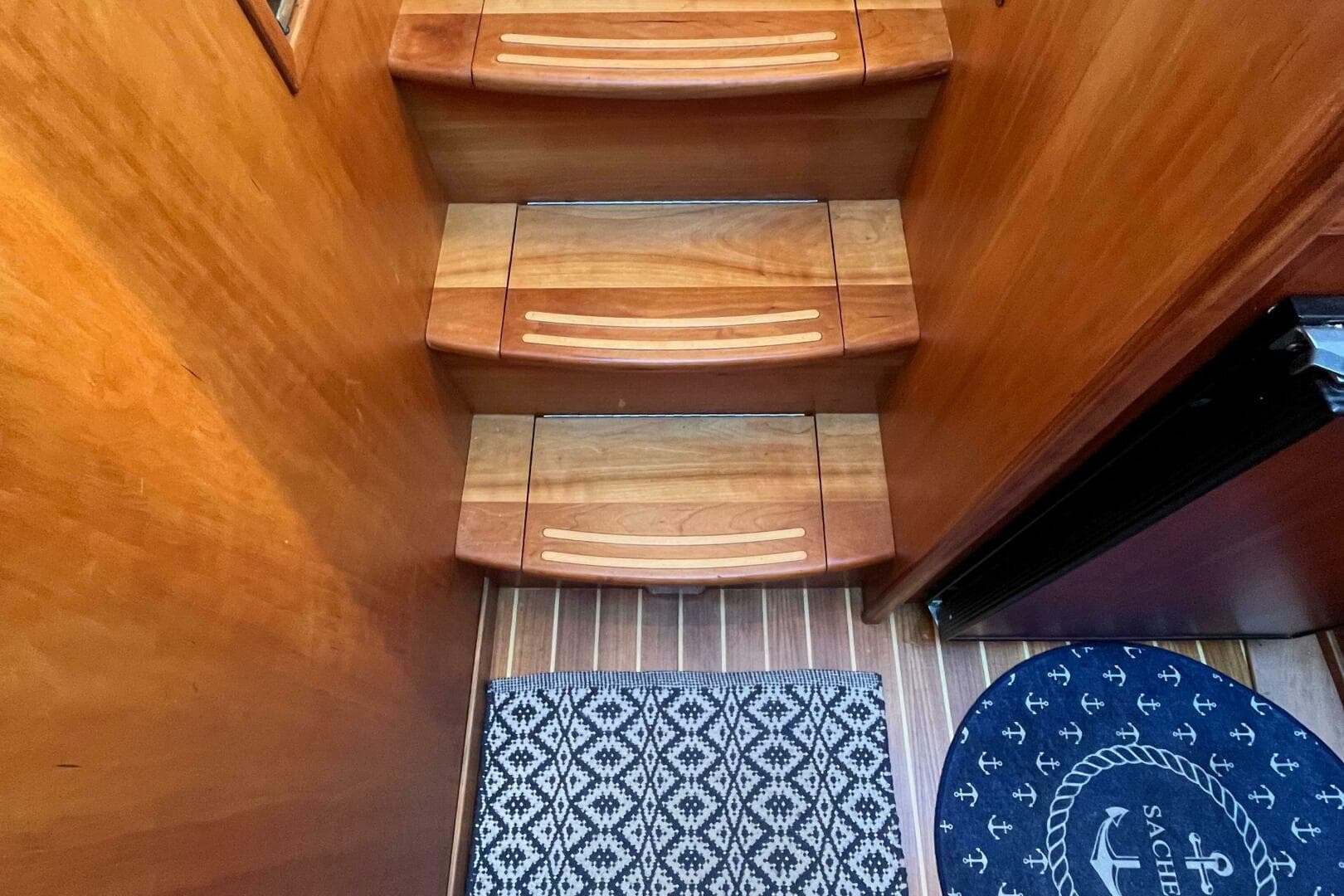 2006 Sabreline 36 Flybridge — photo 32