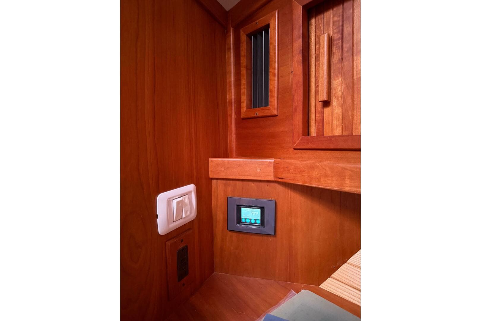 2006 Sabreline 36 Flybridge — photo 34