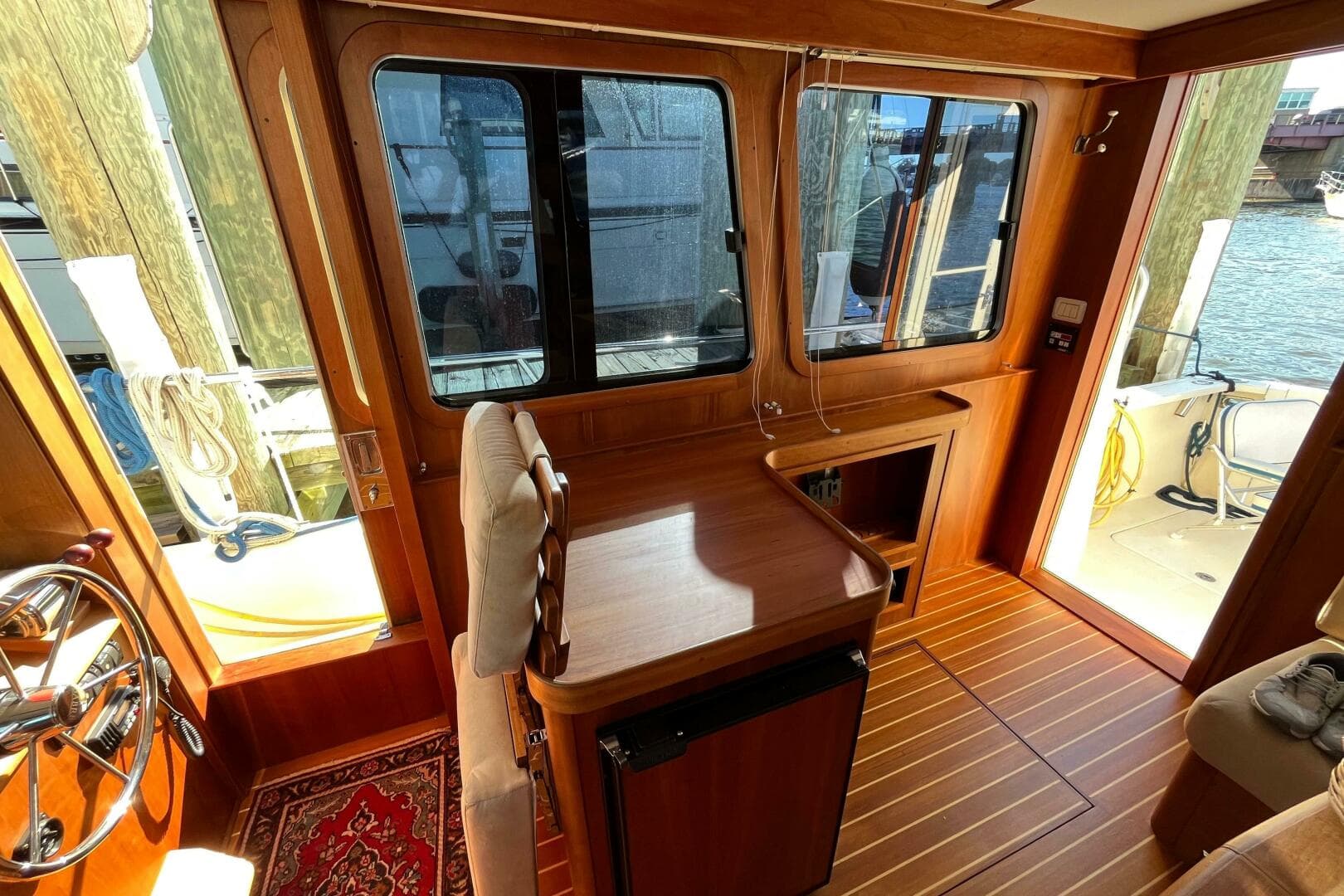 2006 Sabreline 36 Flybridge — photo 23