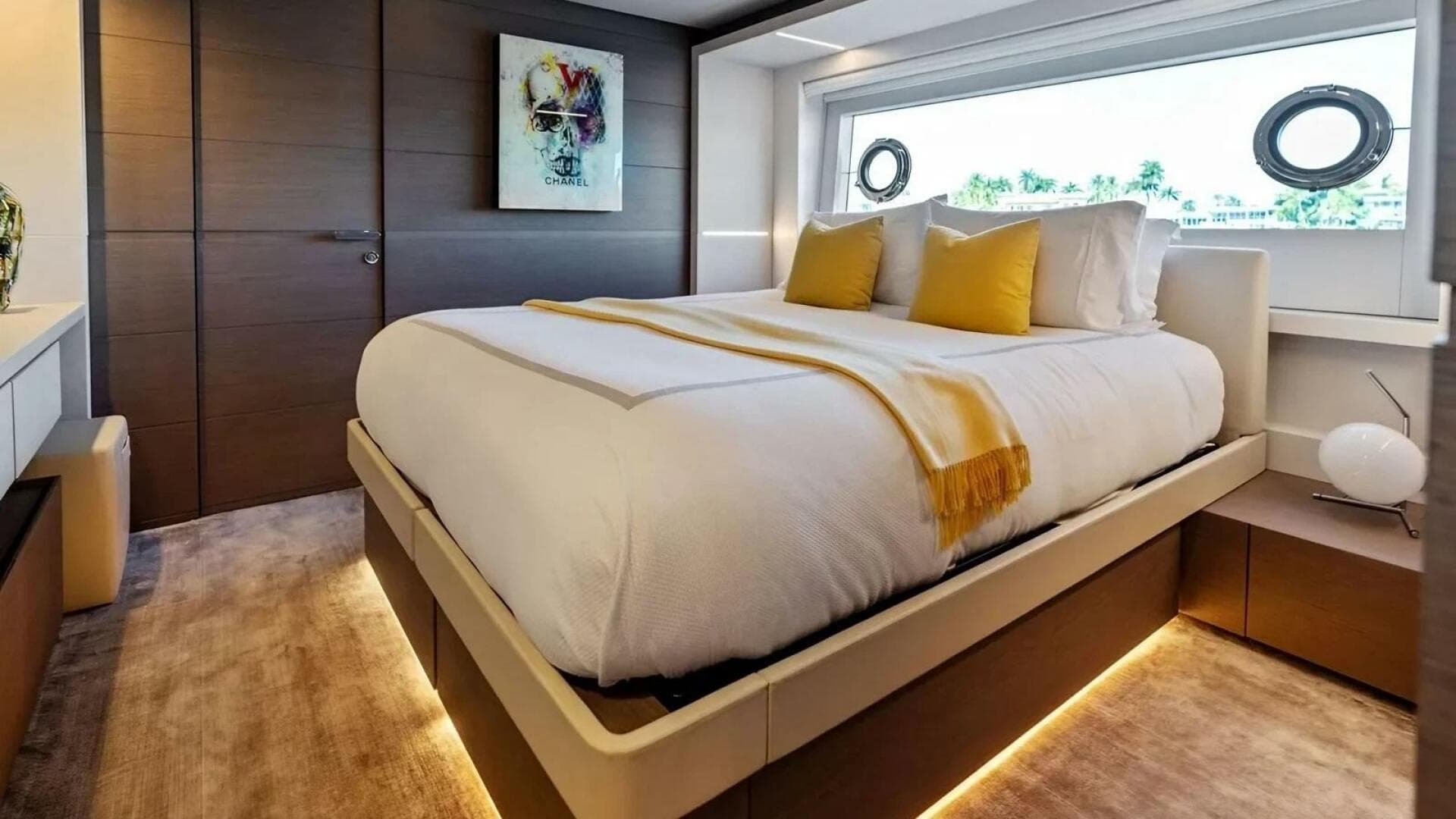 2022 Custom Line Navetta 37 — photo 16