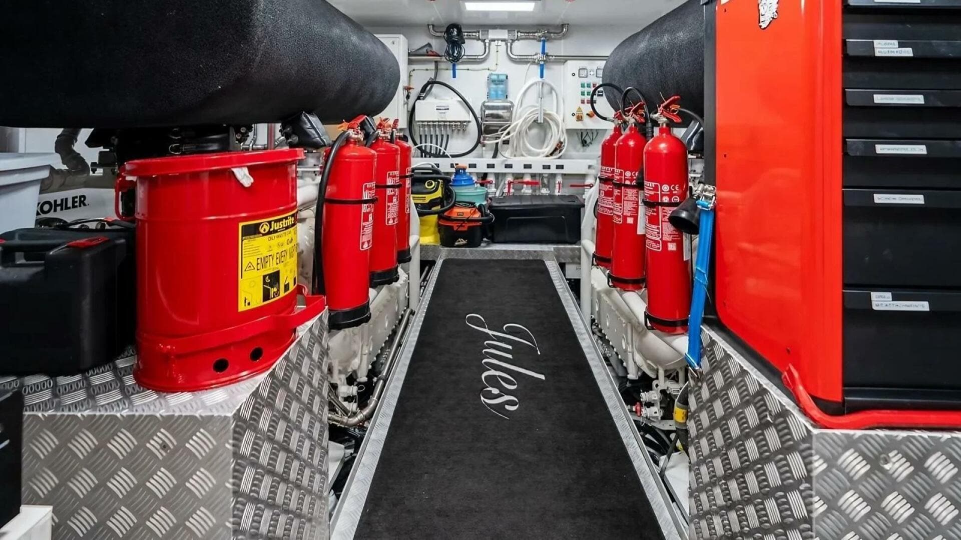 2022 Custom Line Navetta 37 — photo 21