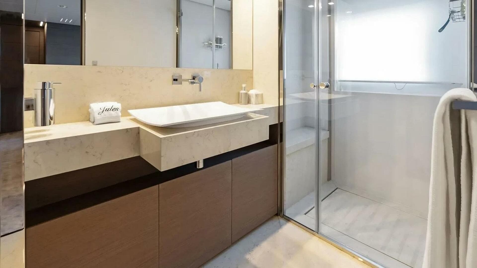 2022 Custom Line Navetta 37 — photo 19