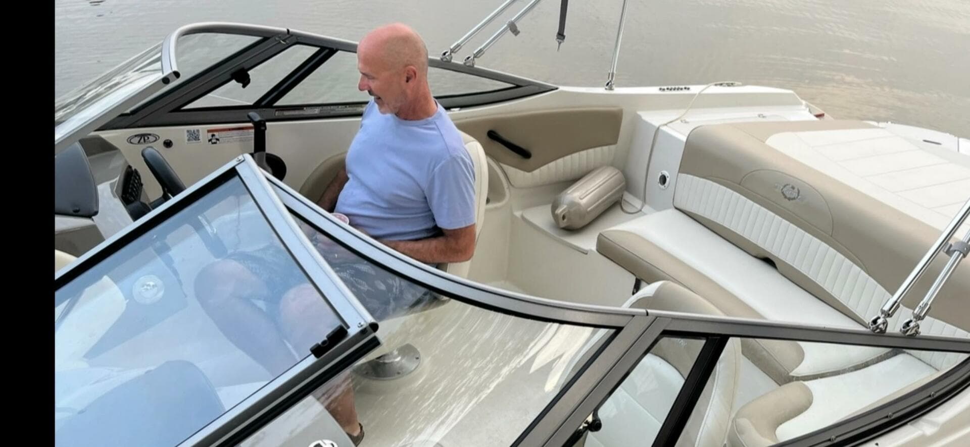 2019 Stingray 208 LS — photo 25