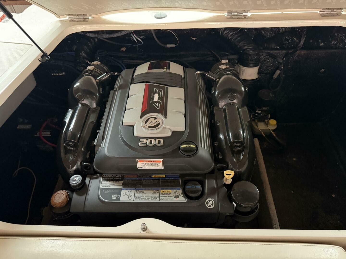 2019 Stingray 208 LS — photo 23