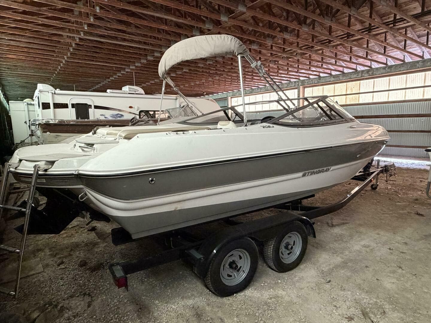 2019 Stingray 208 LS — photo 10