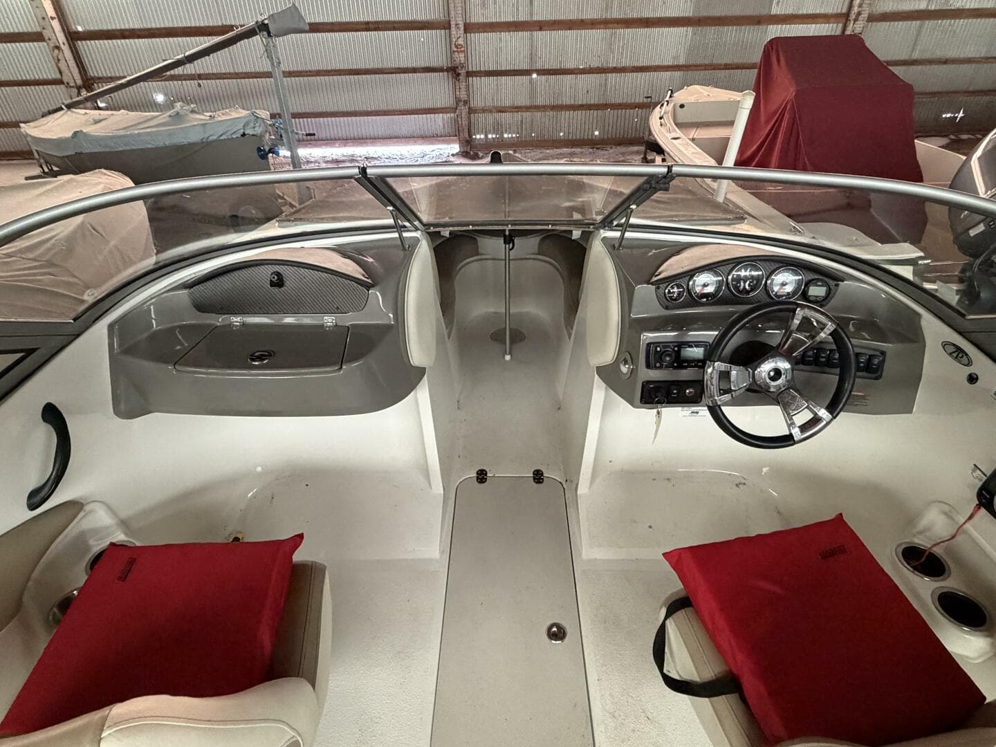 2019 Stingray 208 LS — photo 20