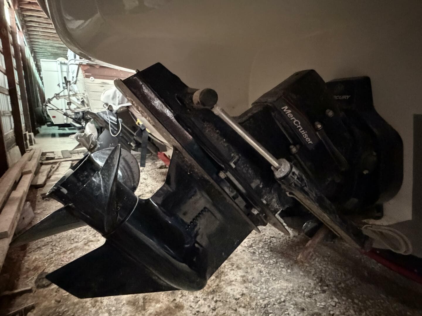 2019 Stingray 208 LS — photo 16