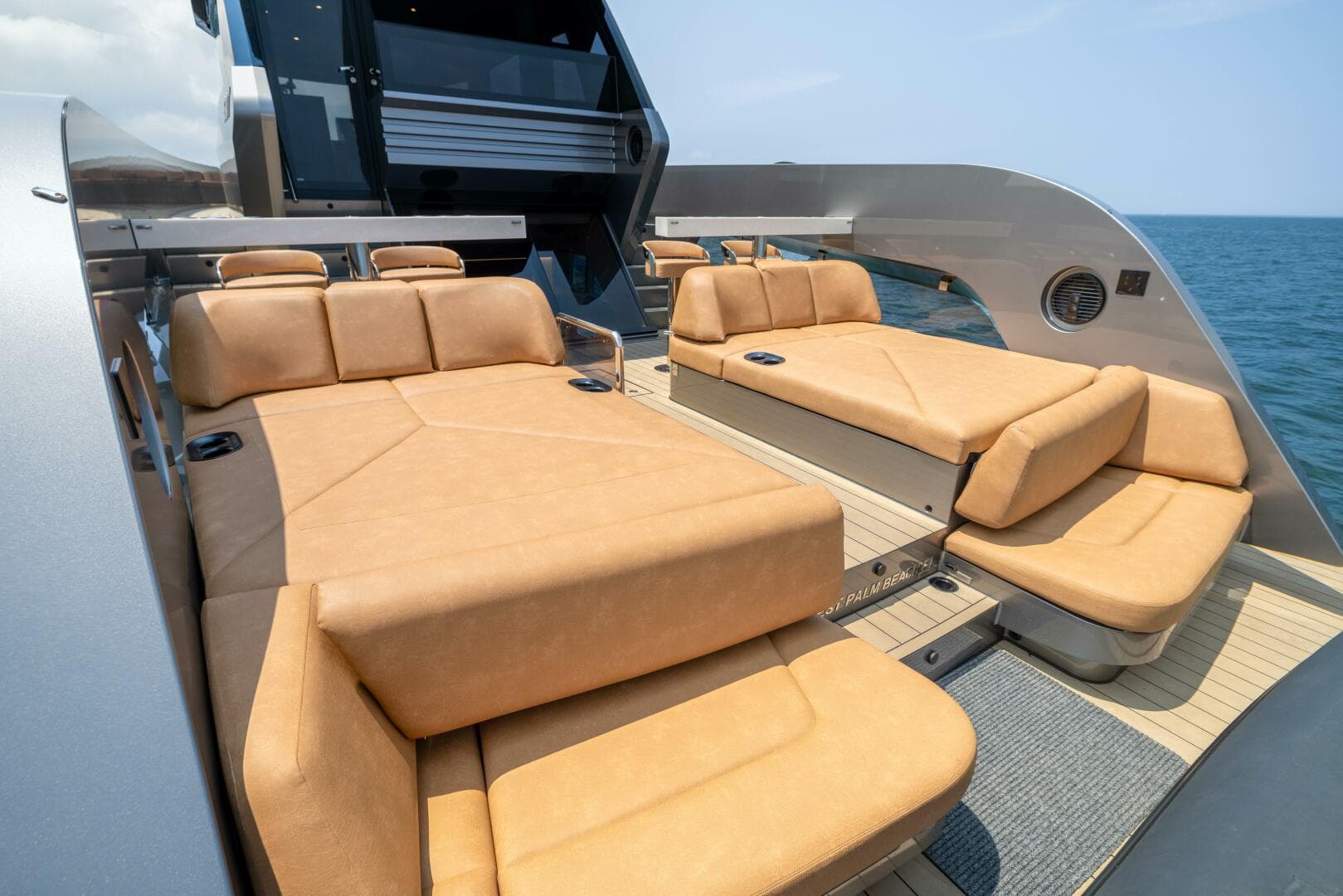 2025 Steeler Bronson 67 Beachclub — photo 7