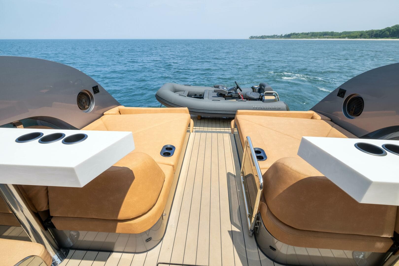 2025 Steeler Bronson 67 Beachclub — photo 11